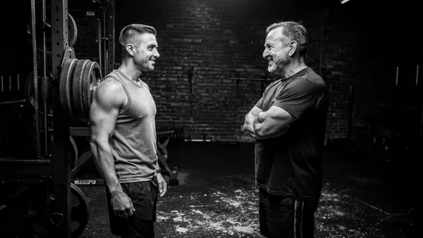 How to Open a Conversation at the Gym Without Seeming Intrusive