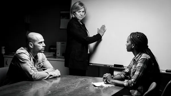 How to Use Daily Standup Meetings to Actively Build Team Synergy Over Time