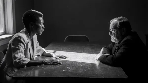 Reading Body Language in Job Interviews From Both Sides of the Table